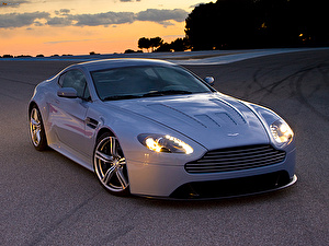 Размер колёс на Aston Martin V12 Vanquish 2007 Подбор шин на Aston Martin V12 Vanquish 2007
