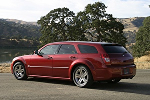 Размер колёс на Dodge Magnum 2004 Подбор шин на Dodge Magnum 2004