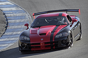 Размер колёс на Dodge Viper 2010 Подбор шин на Dodge Viper 2010