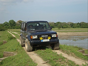 Размер колёс на Isuzu Trooper 1987 Подбор шин на Isuzu Trooper 1987