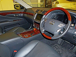 Размер колёс на Lexus LS 2007 Подбор шин на Lexus LS 2007