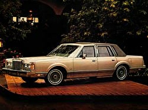 Размер колёс на Lincoln Town Car 1983 Подбор шин на Lincoln Town Car 1983
