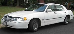 Размер колёс на Lincoln Town Car 2002 Подбор шин на Lincoln Town Car 2002