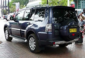 Размер колёс на Mitsubishi Pajero 2007 Подбор шин на Mitsubishi Pajero 2007