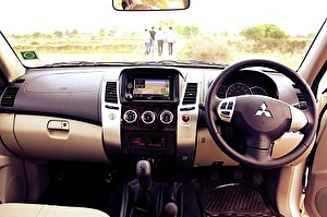 Размер колёс на Mitsubishi Pajero 2013 Подбор шин на Mitsubishi Pajero 2013