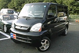 Размер колёс на Mitsubishi Town Box Wide 2000 Подбор шин на Mitsubishi Town Box Wide 2000