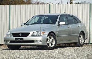 Размер колёс на Toyota Altezza Gita 2005 Подбор шин на Toyota Altezza Gita 2005