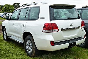 Размер колёс на Toyota Land Cruiser 200 2010 Подбор шин на Toyota Land Cruiser 200 2010