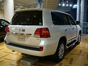 Размер колёс на Toyota Land Cruiser 200 2013 Подбор шин на Toyota Land Cruiser 200 2013