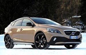 Размер колёс на Volvo V40 Cross Country 2012 Подбор шин на Volvo V40 Cross Country 2012