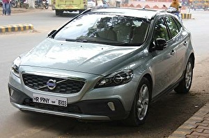Размер колёс на Volvo V40 Cross Country 2015 Подбор шин на Volvo V40 Cross Country 2015