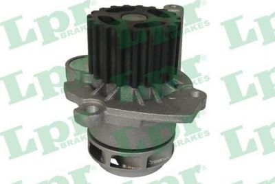 LPR WP0173 Насос охлаждающей жидкости VAG Fabia/Golf V plus/Octavia/Passat VI/Touran/Caddy III/Transporter V 1,4/1,9/2,0TDI 03-> (045121011H)