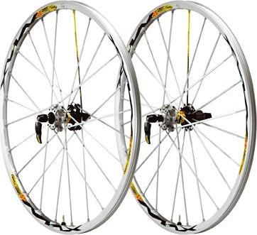 Комплект колес Mavic Crossmax SL disk CL, 99511414, стальной барабан стандарта Shimano, ось передняя 100мм, ось задняя 135мм, center lock, цвет серебристый. Комплект колес Mavic Crossmax SL disk CL, 99511414, стальной барабан стандарта Shimano, ось передняя 100мм, ось задняя 135мм, center lock, цвет серебристый.