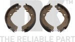 NK 2730568 комплект тормозных колодок на MITSUBISHI CARISMA (DA_)
