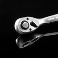 Kranz KR-12-8401 Ключ-трещотка для торцовых головок 1/2, СrV, 72 зубца KRANZ Kranz KR-12-8401 Ключ-трещотка для торцовых головок 1/2, СrV, 72 зубца KRANZ