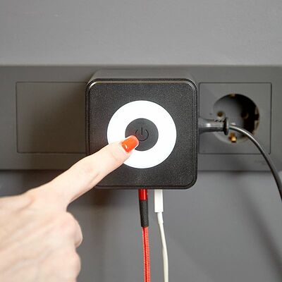REXANT 11-1252 Двойник электрический Куб 16А с/з + 2хUSB-A 2,4А + USB Type-C 3А с ночной подсветкой, черный REXANT