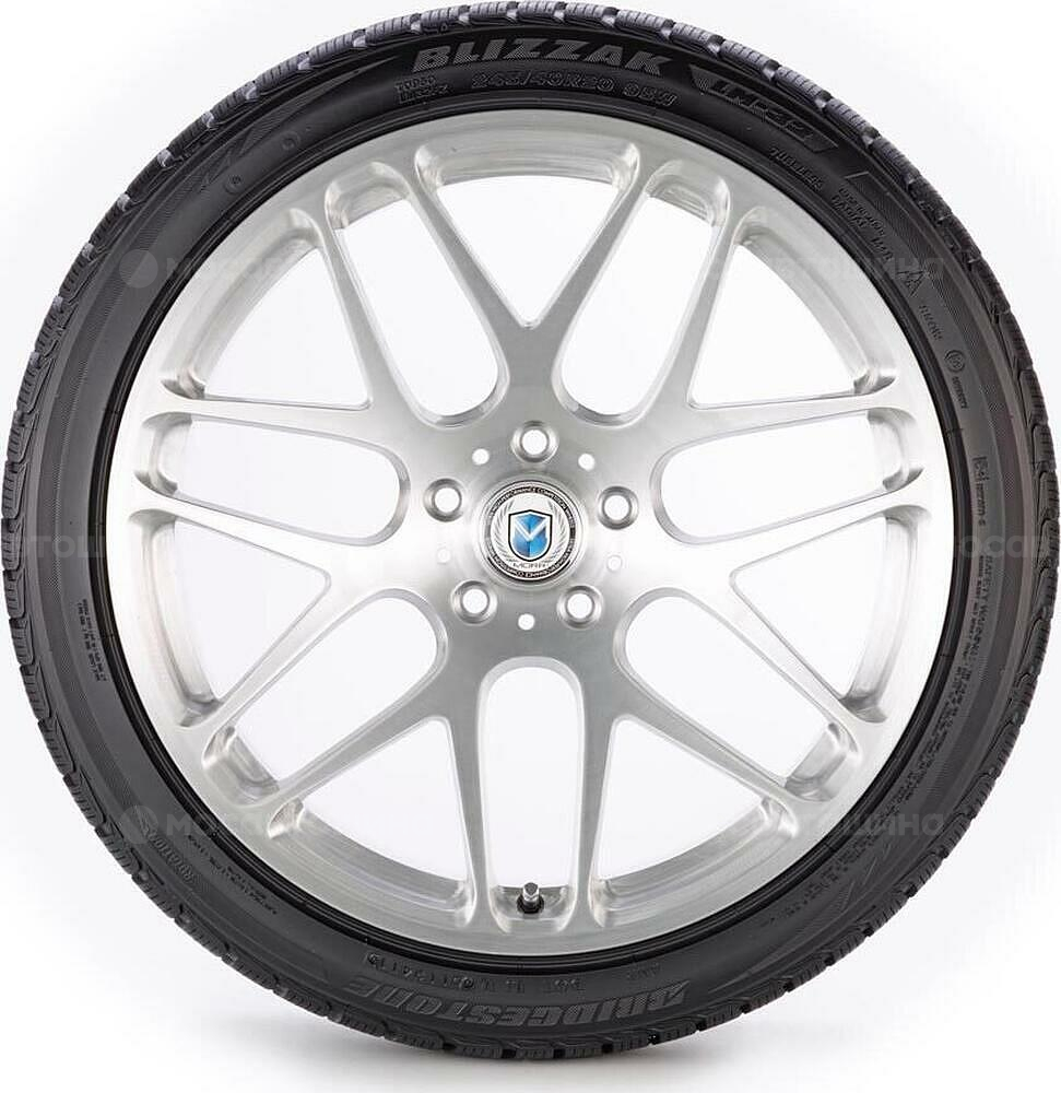 Жақтан көрініс  Bridgestone Blizzak LM32 215/45 R20 95V XL