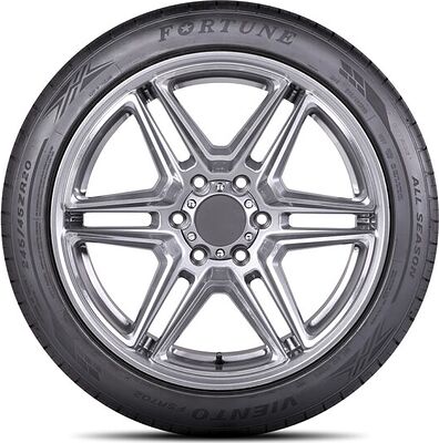 Fortune FSR-702 245/40 R20 99Y XL
