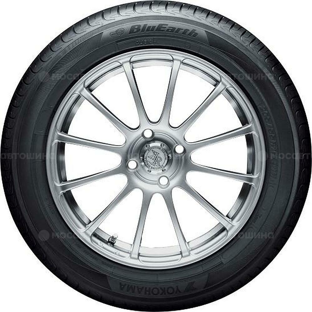 Жағынан көрініс Yokohama Bluearth AE01