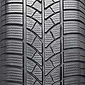 Bridgestone Blizzak LM18 215/60 R16C 103/101T