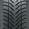 Goodyear UltraGrip 255/60 R17 106H