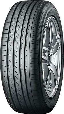Yokohama Bluearth RV02 215/55 R17