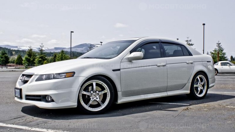 Дискілер Momo Fxl One R18 на автомобиле Honda Accord Type S [188]