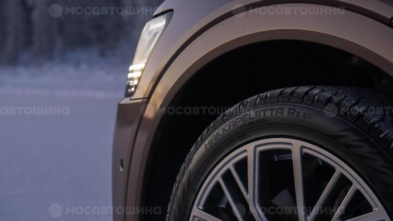 Автомобильдің шиналары Nokian Hakkapeliitta R5 EV [2196]