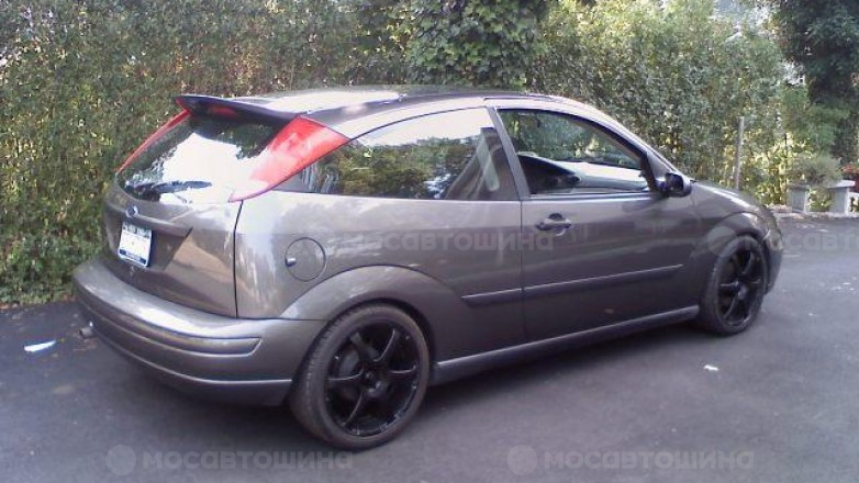 Дискілер Enkei RS6 R17 на автомобиле Ford Focus [1195]