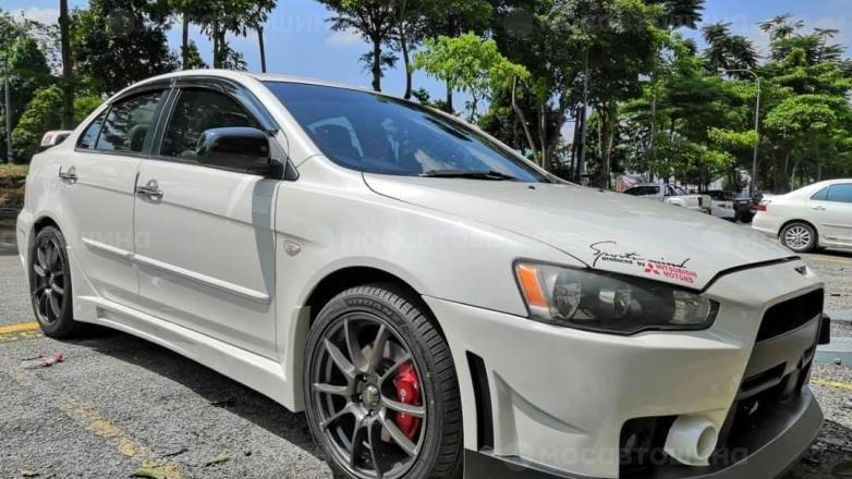 Автомобильные шины Rydanz Roadster R02 на автомобиле mitsubishi lancer-evo-x [2449]