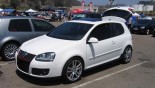 Дөңгелек дискілері Rial Como көлікте Volkswagen Golf 5 Дөңгелек дискілері Rial Como көлікте Volkswagen Golf 5