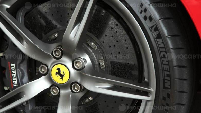 Автомобильдің шиналары Michelin Pilot Sport Cup 2 [2746]
