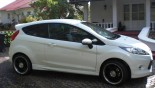Дөңгелек дискілері Momo Corse көлікте Ford Fiesta Дөңгелек дискілері Momo Corse көлікте Ford Fiesta