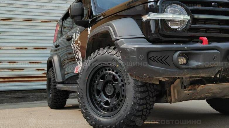 Автомобильные шины Landspider Wildtraxx M/T на автомобиле   [2377]