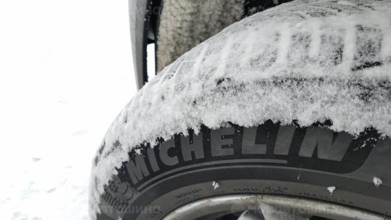 Автомобильные шины Michelin Pilot Alpin PA5 SUV на автомобиле   [1779]