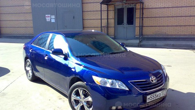 Дискілер Racing Wheels Classic H-253 R17 на автомобиле Toyota Camry [87]