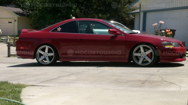 Дискілер Momo GTR R19 на автомобиле Acura RSX [195]