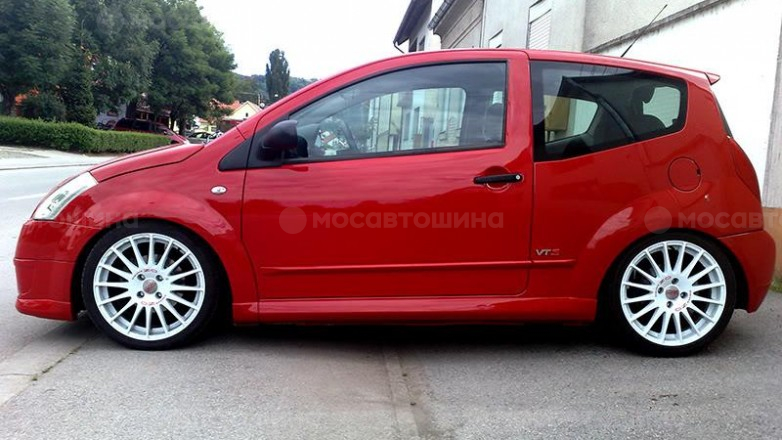 Дискілер OZ Racing Superturismo GT R17 на автомобиле Citroen C2 [1222]