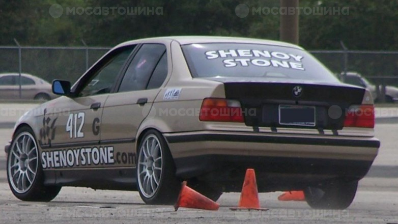 Дискілер OZ Racing Superleggera R18 на автомобиле BMW 3(E36) [173]
