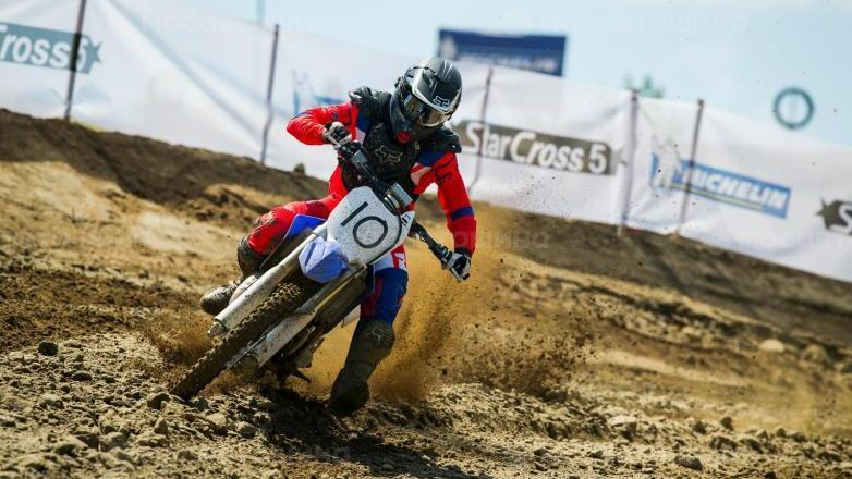 Автомобильдің шиналары Michelin Starcross 5 hard [2741]