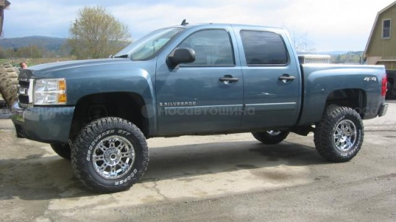 Автомобильдің шиналары Cooper Discoverer STT R18 на автомобиле Chevrolet Silverado [1279]