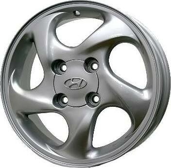 Replica 5775 5.5x15 4x114.3 ET 46 Dia 67.1 silver